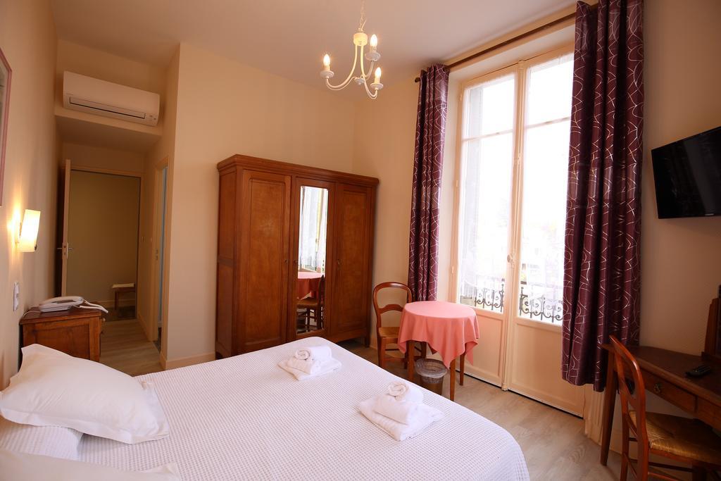 Castel Regina Hotel Chatel-Guyon Exterior photo